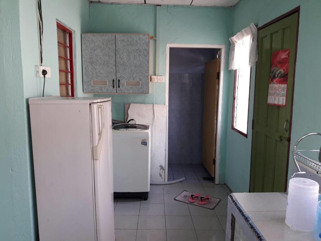 Homestay Ustaz Тайпинг Екстериор снимка
