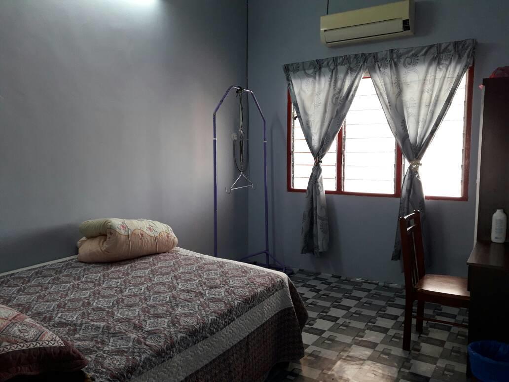 Homestay Ustaz Тайпинг Екстериор снимка