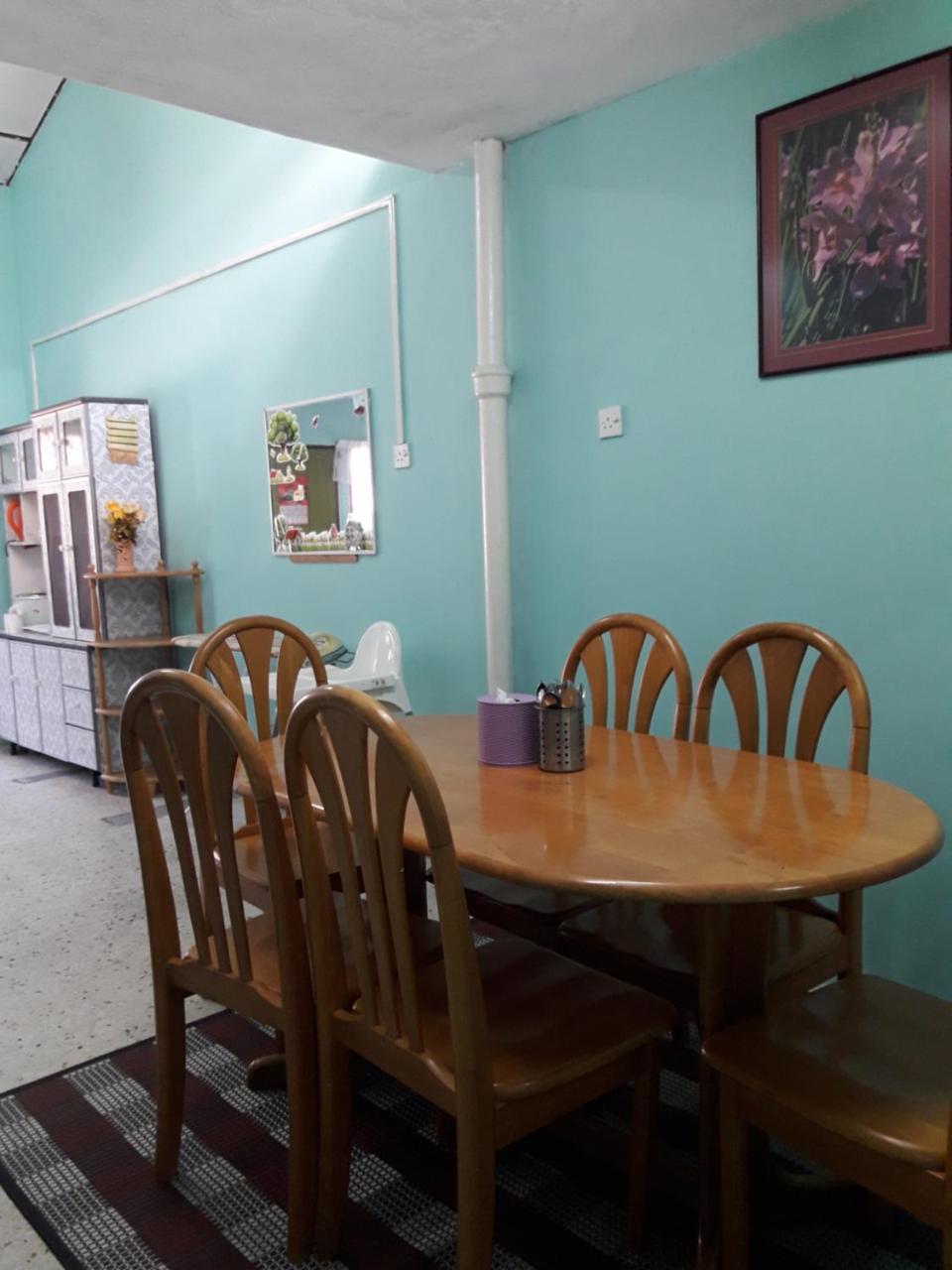 Homestay Ustaz Тайпинг Екстериор снимка